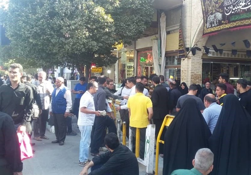 صف خرید دلار 18هزارتومانی!