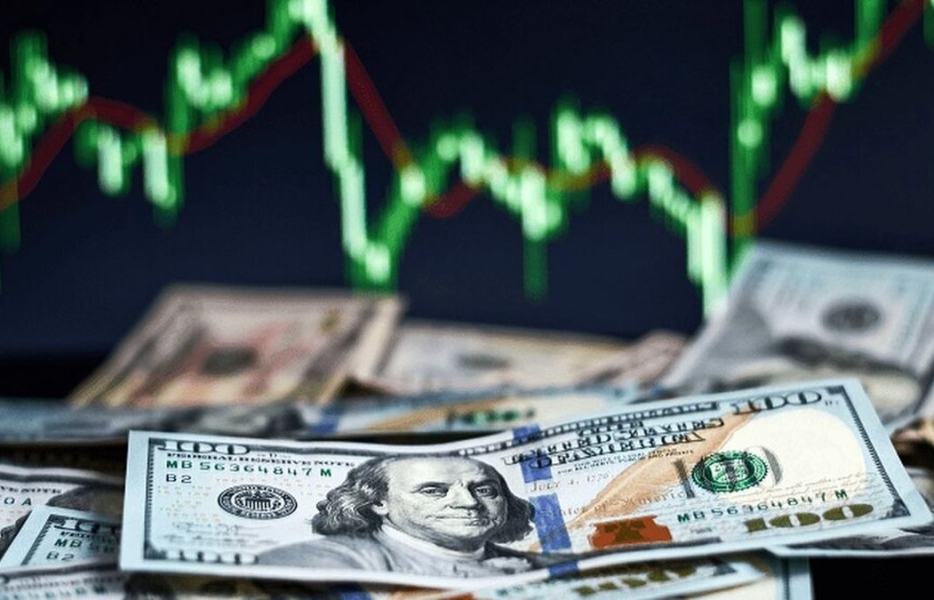 به‌دنبال دلار