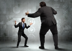 رقابت کسب‌وکارهای بزرگ و کوچک در اصفهان