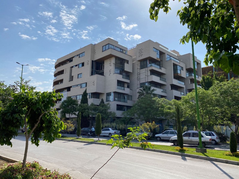 مسکن در آپادانا روی فاز ریزش