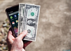 فرازوفرود موبایل با نوسانات ارز و عرضه