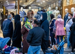 بهار بازار پوشاک پس از قرنطینه کرونایی بهار بازار پوشاک پس از قرنطینه کرونایی