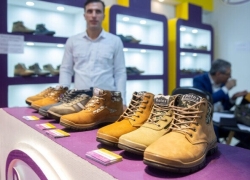 پای استوک‌ ها به خیابان سپه باز شد