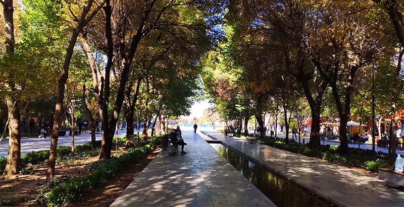 چرا چهارباغ کشیده شد؟ چرا چهارباغ کشیده شد؟