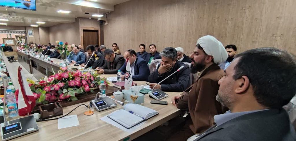 جلسه شورای اداری شهرستان نجف‌آباد با حضور مدیران و مسئولان - اصفهان زیبا