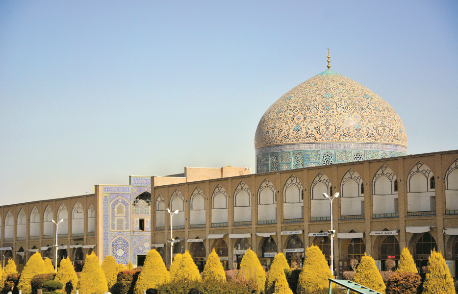 مسجدی با زیباترین گنبد نصف&zwnj;جهان