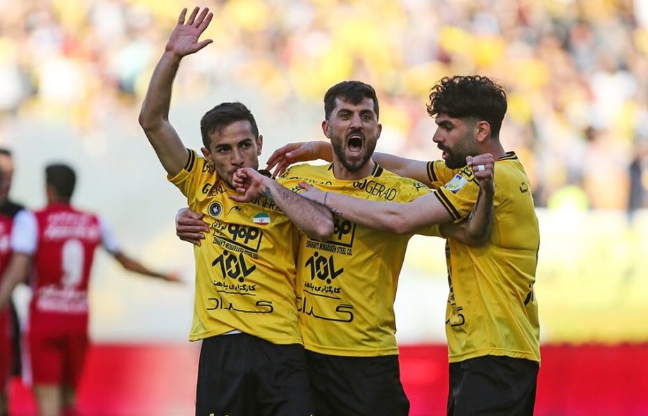 خطر محرومیت دو سپاهانی در آستانه بازی با پرسپولیس