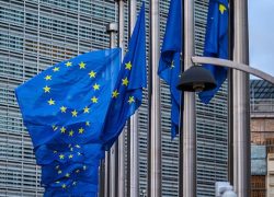 اتحادیه اروپا در آستانه وضع اولین قانون بزرگ هوش مصنوعی جهان/ قانونگذاران به‌دنبال روش نظارت بر رشد کنترل‌نشده