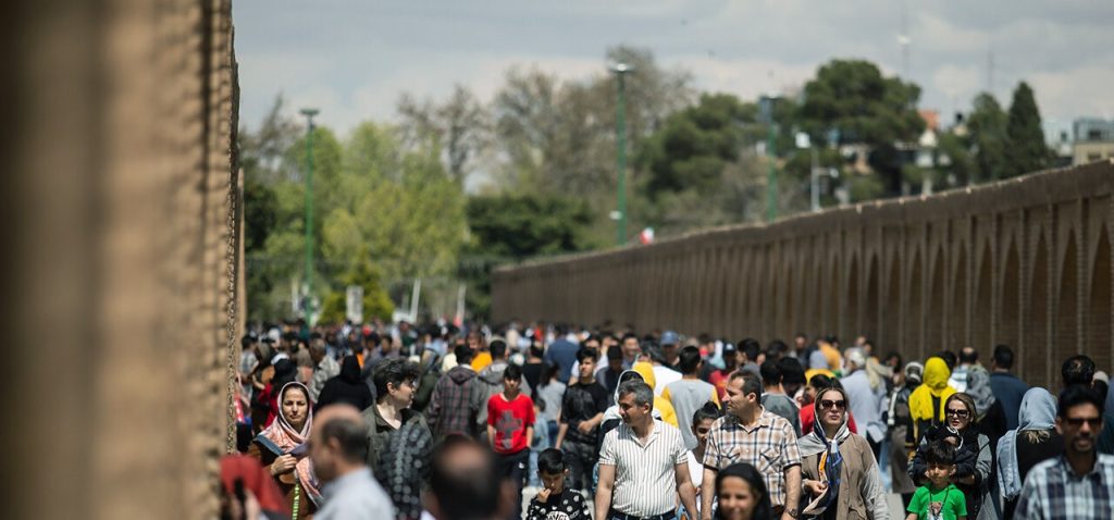 نگاهی به جمعیت اصفهان، کاهش تولد و ورود به مرحله سالمندی - اصفهان زیبا