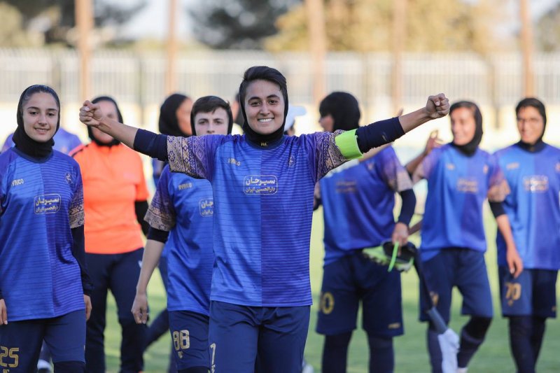 خانم و آقای گل لیگ برتر بچه محل هستند! خانم و آقای گل لیگ برتر بچه محل هستند!