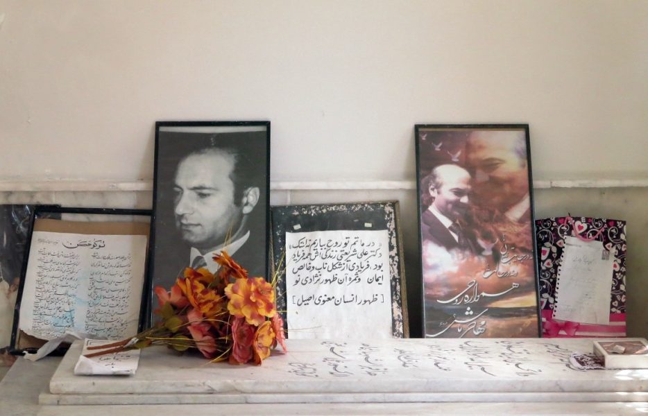 پرچم&zwnj;دار گفتمان روشنفکری