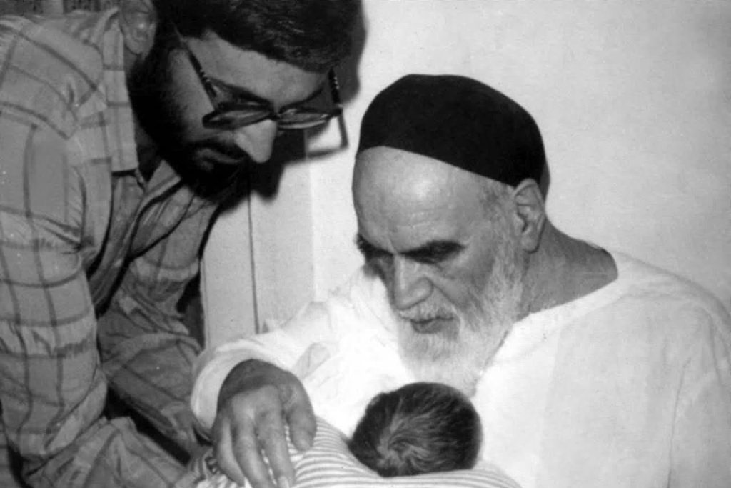 نذر انقلاب ومدافع حرمی که امام خمینی(ره) در گوش او اذان گفت - اصفهان زیبا
