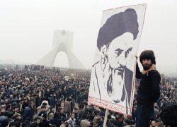هدف انقلاب؛ استقلال، آزادی، جمهوری اسلامی
