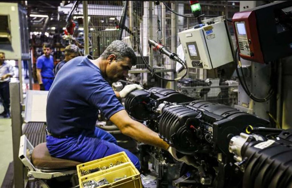 قطعه‌سازان معطل خودروسازان - اصفهان زیبا