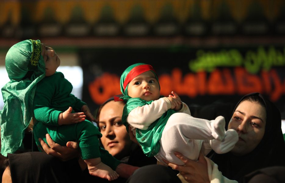 طنین نجوای لالایی در اصفهان