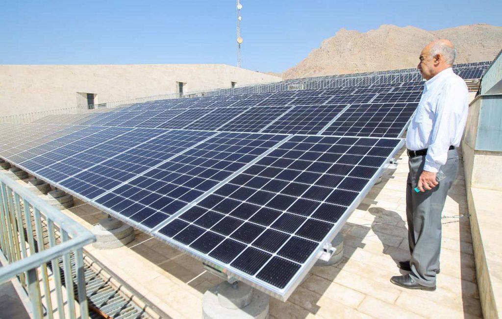 هر کارخانه؛ یک نیروگاه پشت‌بامی خورشیدی - اصفهان زیبا