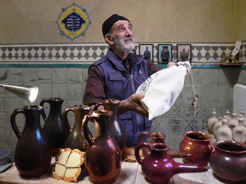 شهریار خاک و آب