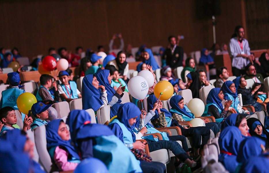 اینجا ایرانه؛ بچه‌ها ستاره می‌سازن!