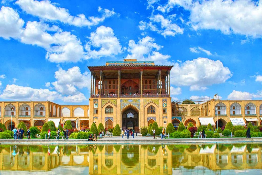رطوبت در جان عالی‌قاپو - اصفهان زیبا