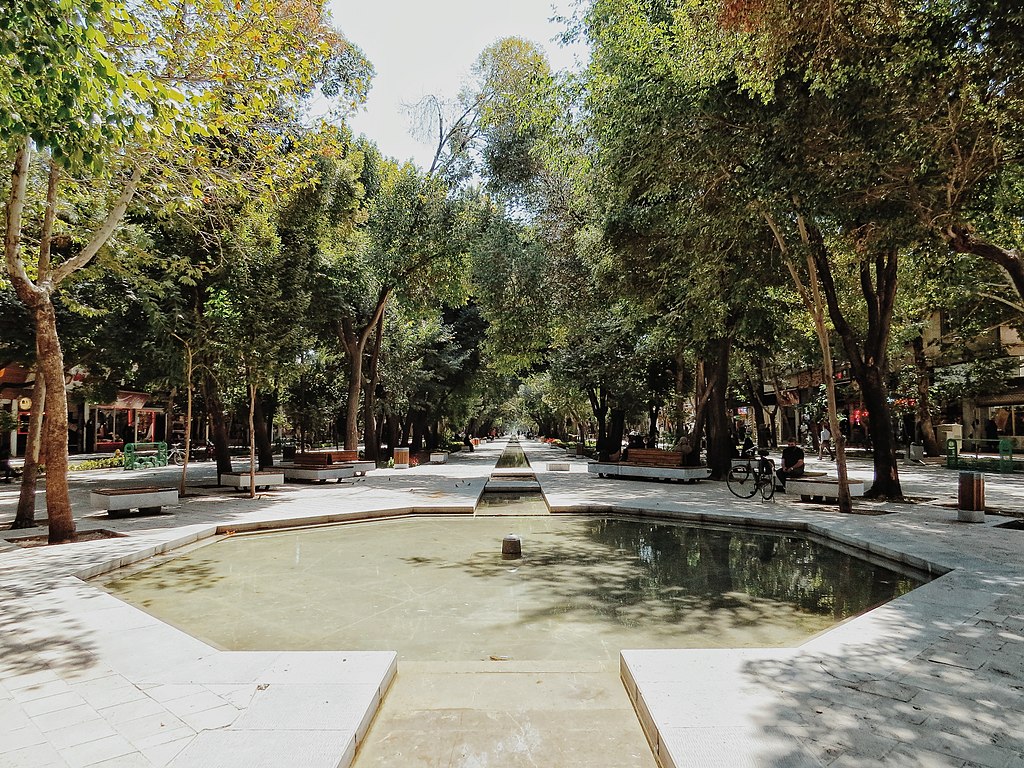 چهارباغ؛ کانون تحولات شهری - اصفهان زیبا