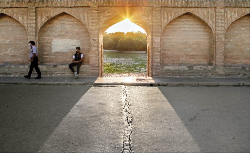 فرونشست کنترل نشود، آثار تاریخی تخریب می‌شود - اصفهان زیبا
