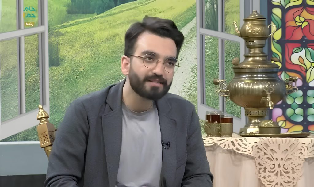 ادبیات؛ الفبای فرهنگ عمومی - اصفهان زیبا