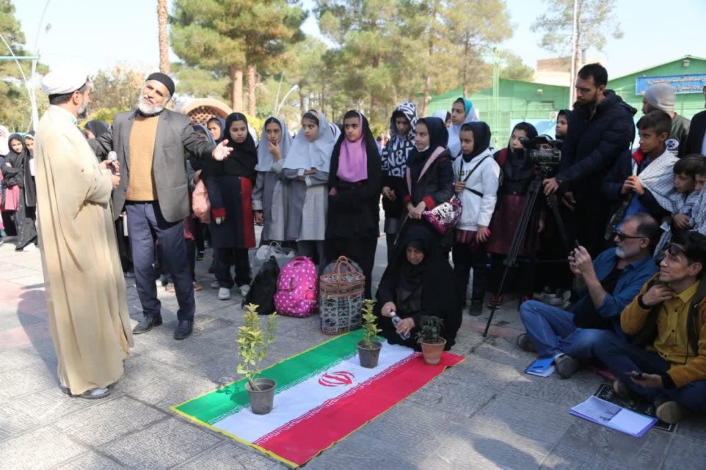 «دلواپسی» آسمان دل‌ها را بارانی کرد - اصفهان زیبا