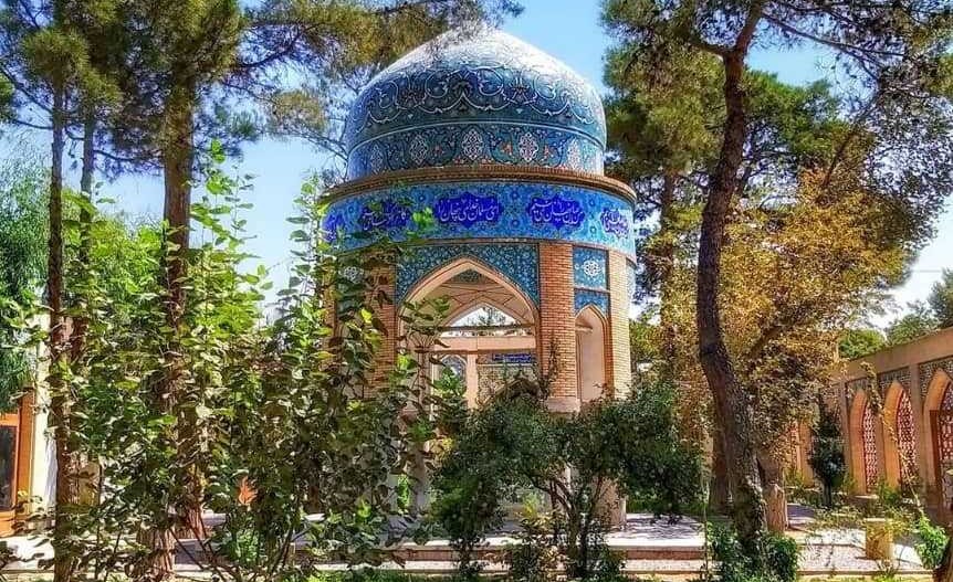 تخت&zwnj;فولاد فقط یک قبرستان نیست!