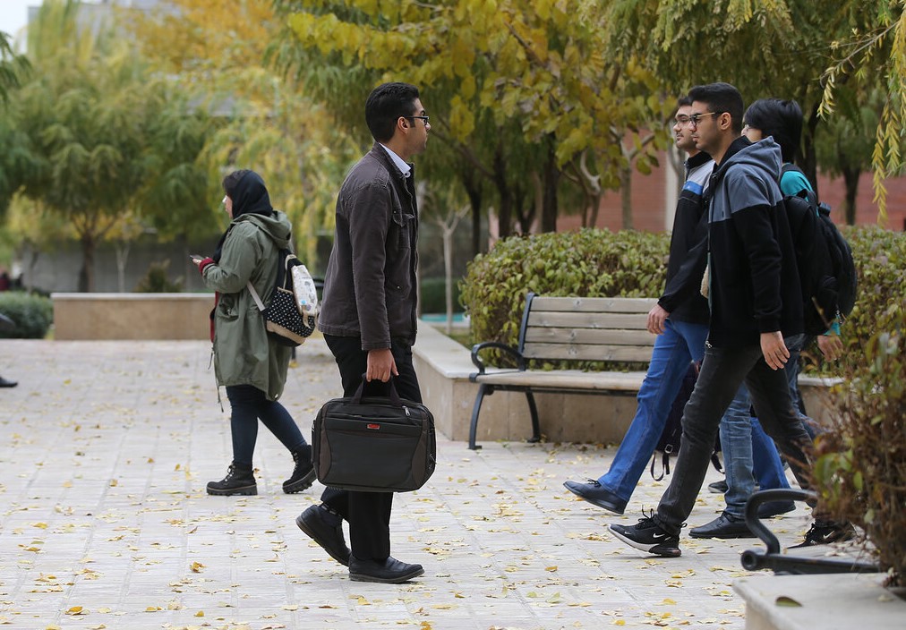 آذر؛ فدایی ۱۶ آذر - اصفهان زیبا