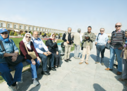 گردشگران سرگردان در دیار اصفهان