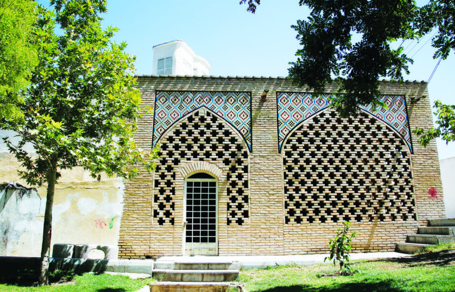 پایان خواب خوش مژه اصفهان در عهد کمال پایان خواب خوش مژه اصفهان در عهد کمال