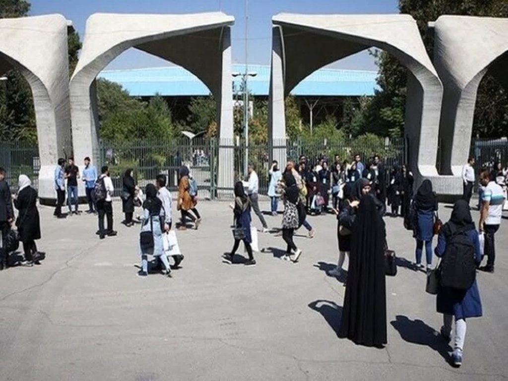 رسانه‌ها باید به کمک جریان‌های دانشجویی بیایند - اصفهان زیبا