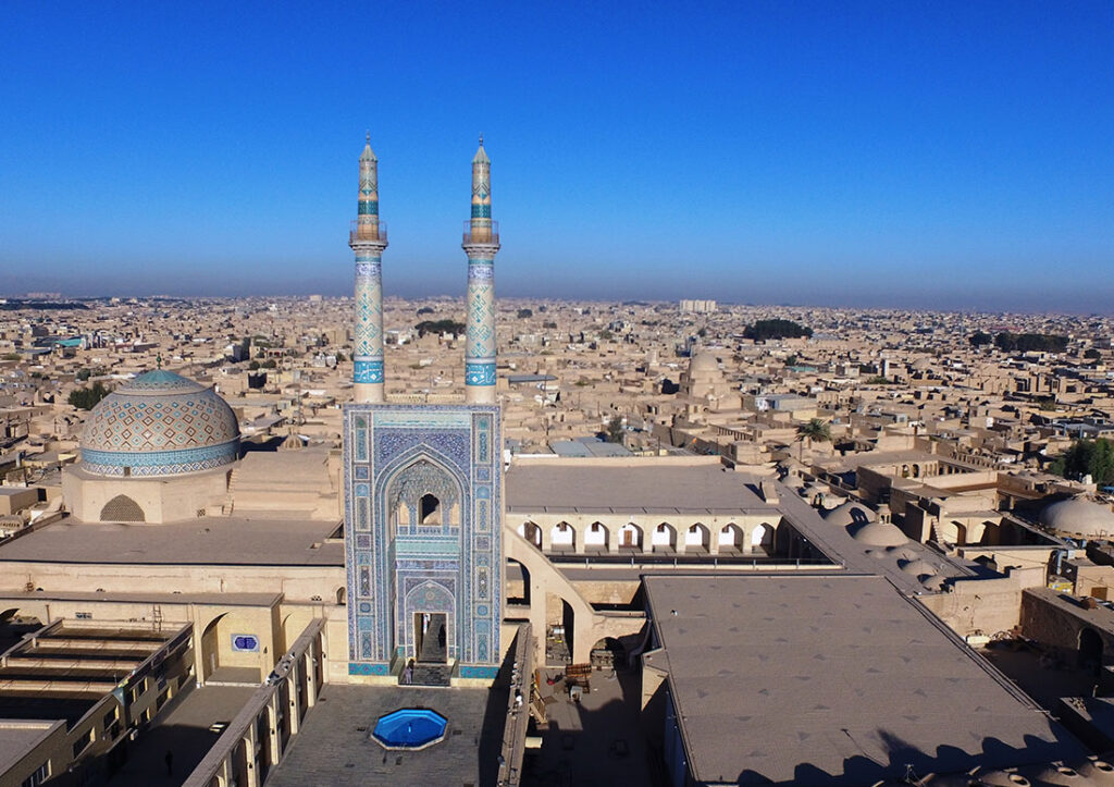 رنگ بازآفرینی بر محور مسجد‌جامع یزد - اصفهان زیبا