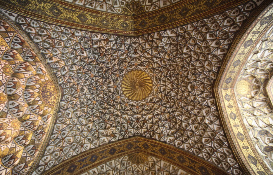 انگاره کوچک از نگاره بزرگ اصفهان