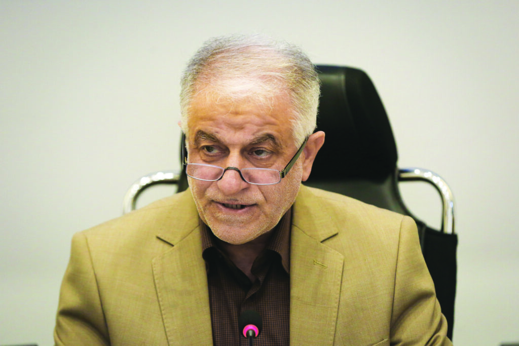 خرید پنج رام قطار، ۳۰۰ اتوبوس و هزار تاکسی؛ مطالبه شورای ششم از استاندار اصفهان - اصفهان زیبا