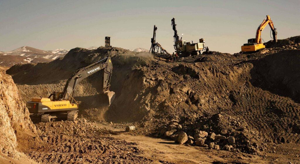 سیکل معیوب رانت‌های پهنه‌های معدنی - اصفهان زیبا