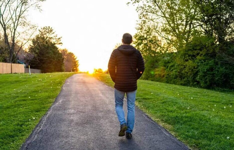 پیاده‌روی زمان طلوع و غروب از افسردگی پیشگیری می‌کند