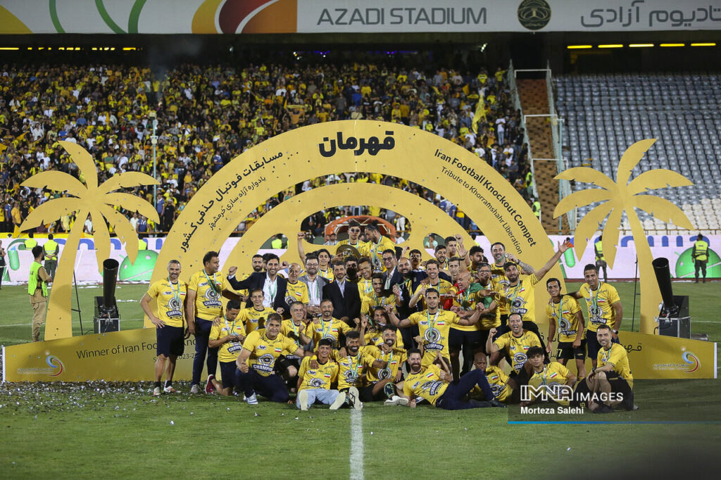 جام دهم در خانه شیرها آرام گرفت - اصفهان زیبا