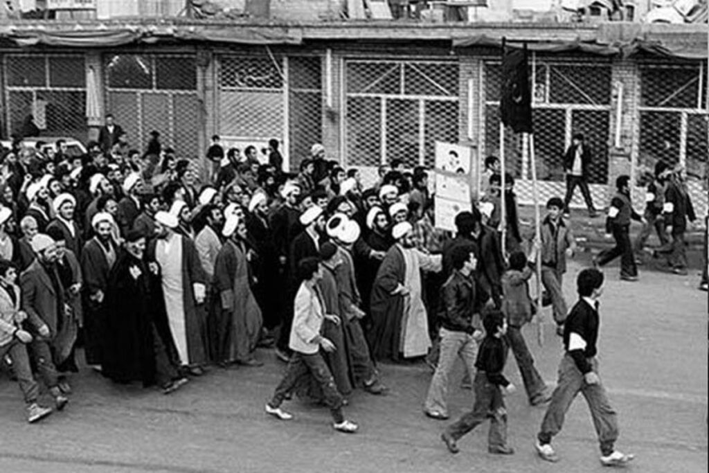 اتحاد بازاریان با روحانیت در پرتو انقلاب اسلامی - اصفهان زیبا