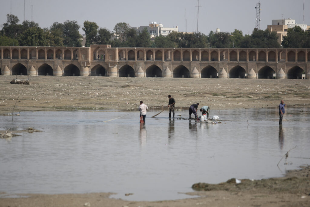 منابع و مصارف باید همخوان شوند - اصفهان زیبا