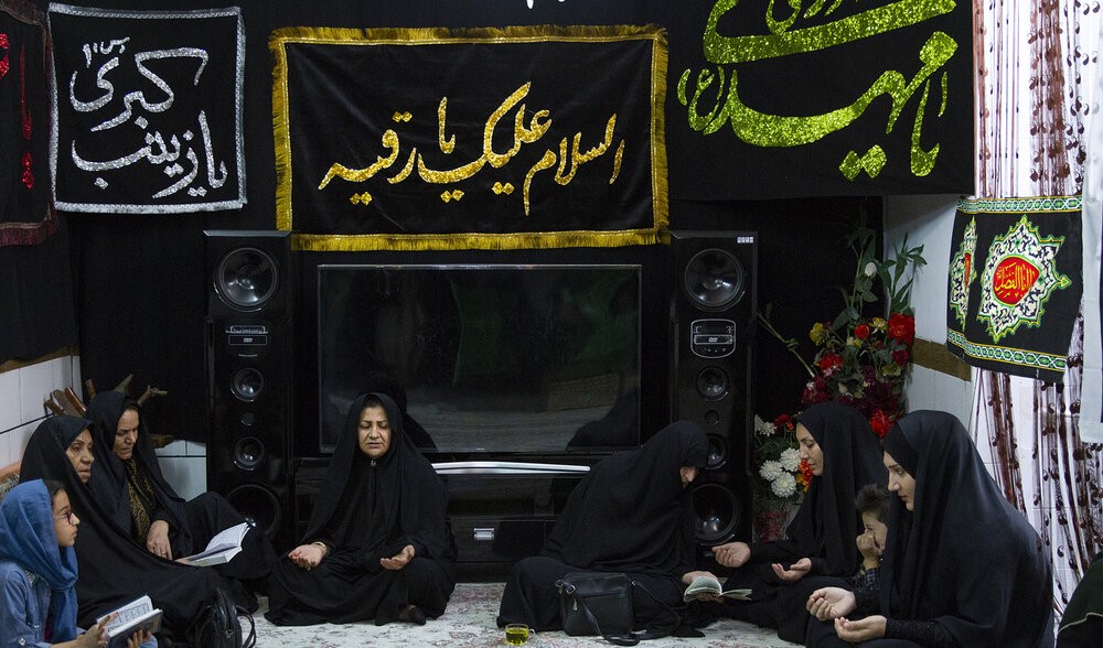 روضه‌های خانگی همچنان در زیست مردم جاری‌اند - اصفهان زیبا