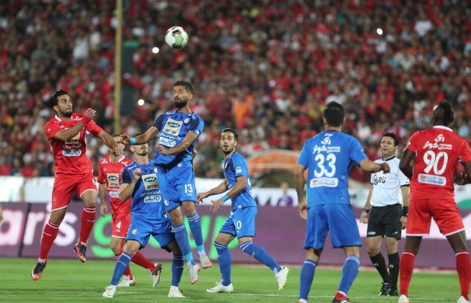 تقابل سرخ‌آبی در ایستگاه ششم