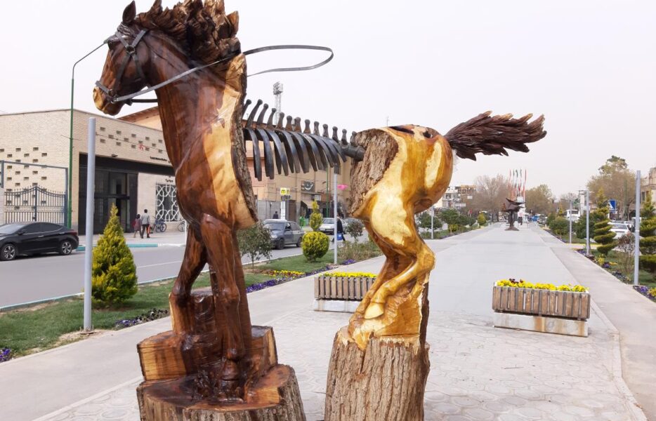 بی&zwnj;ذوق هنر فضای شهر دلگیر است