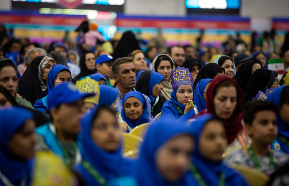 پروانه‌ها روی شانه دانش‌آموزان اصفهانی