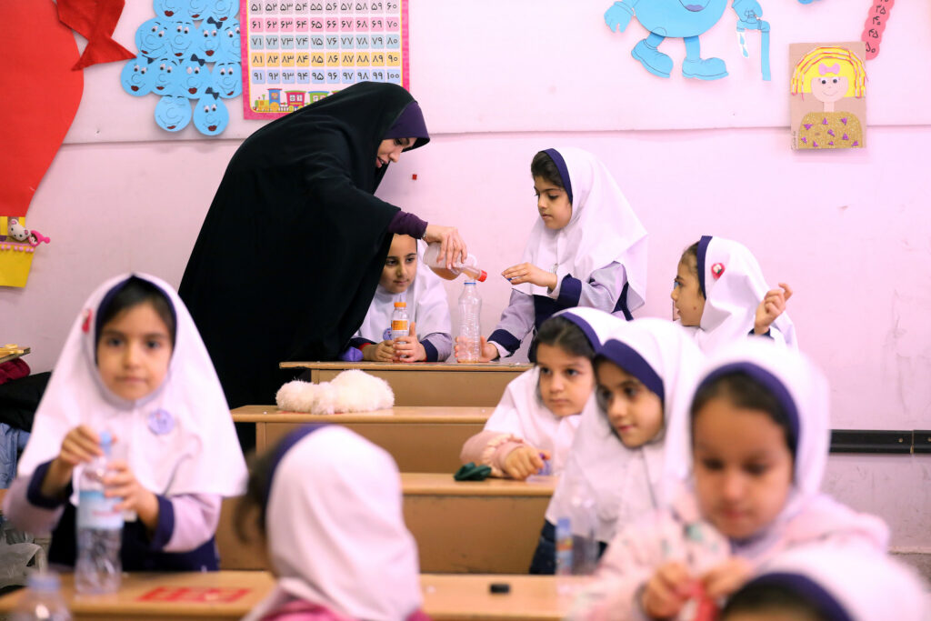 خشت اول تعلیم- اصفهان زیبا