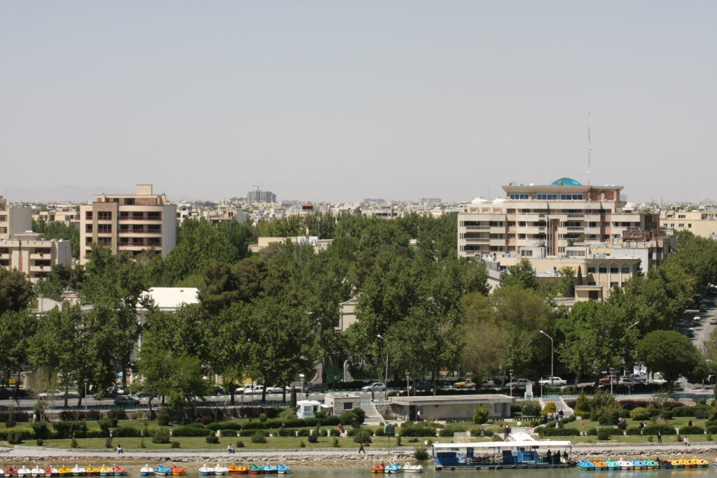 حریم بلاتکلیف زاینده‌رود در گرو طراحی شهری - اصفهان زیبا