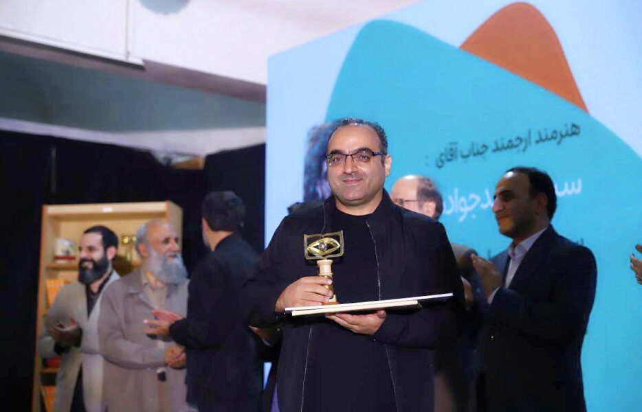 حرفهایی که فقط کاریکاتور میزند حرفهایی که فقط کاریکاتور میزند