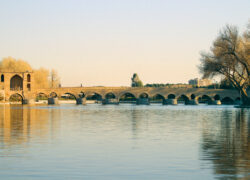 قدم بر سنگفرش پل ساسانی قدم بر سنگفرش پل ساسانی