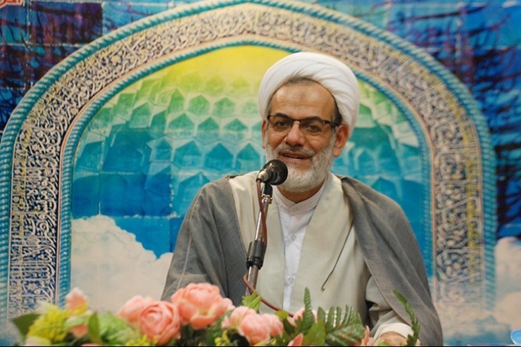 روحانی محبوب مردم و مربی نسل انقلاب