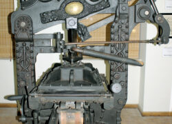 اولین ماشین چاپ اولین ماشین چاپ